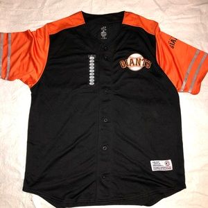 Brand new dynasty SF Giants men’s jersey size XL.